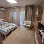 Morocz Vendeghaz 3*