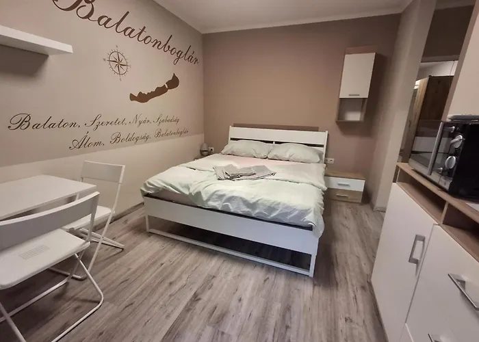 게스트하우스 Morocz Vendeghaz Balatonboglár